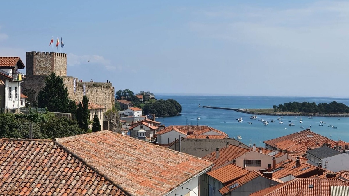 San Vicente de la Barquera Apartment | Penthouse with stunning views