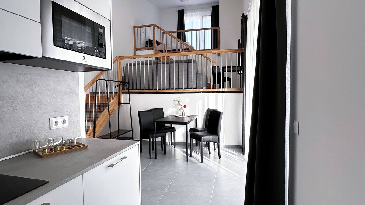 Sankt Leonhard Apartment | Penthouse 13 - On 3 Levels with Kitchen and Rooftop Terrace