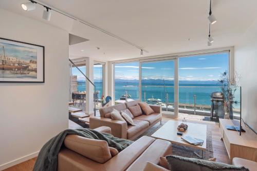 Stepneyville Apartment | Penthouse 37 - Nelson Waterfront Apartment