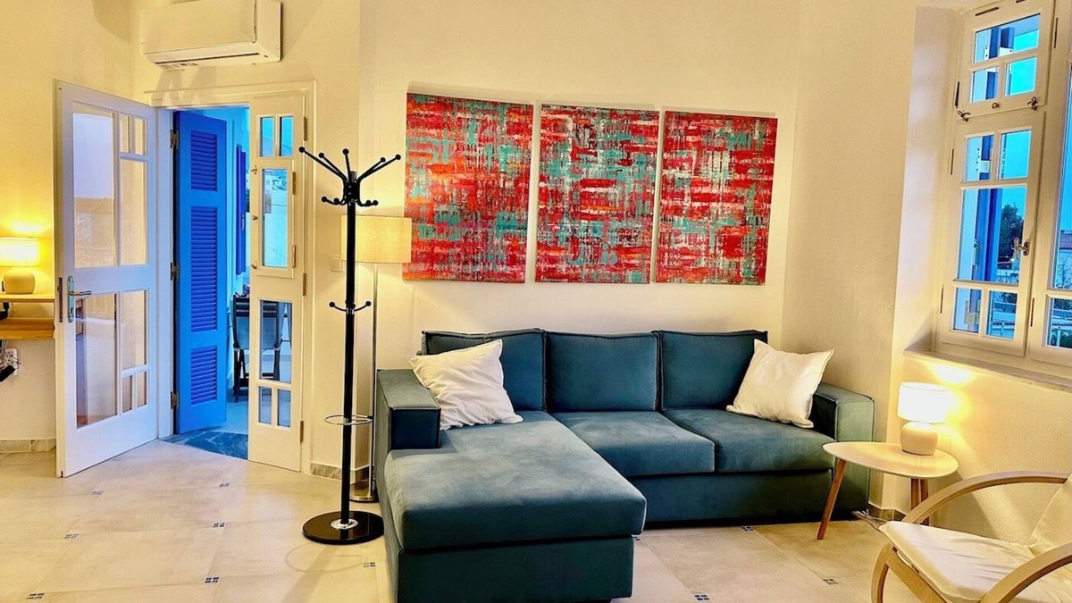 Karystos Apartment | Penthouse Amalía - central, stylish, quiet