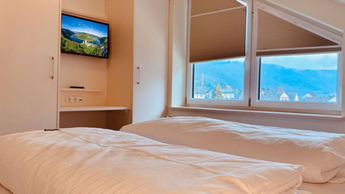 Ellenz-Poltersdorf Apartment | Penthouse apartment - 1-5 persons - 3 bedrooms