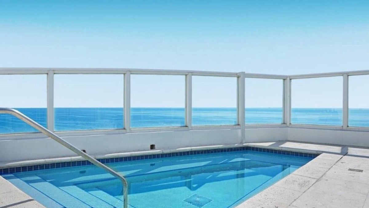 Miami Beach Apartment | Penthouse at the Fontainebleau 4 beds 5 baths