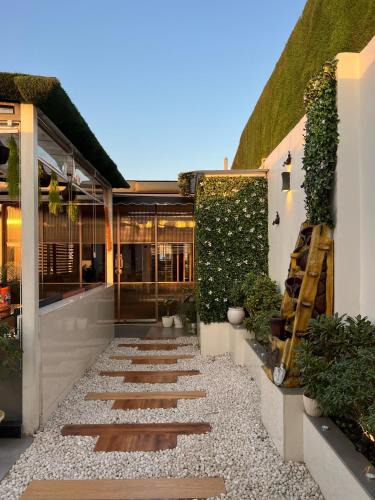 Delhi House | Penthouse by The Generations