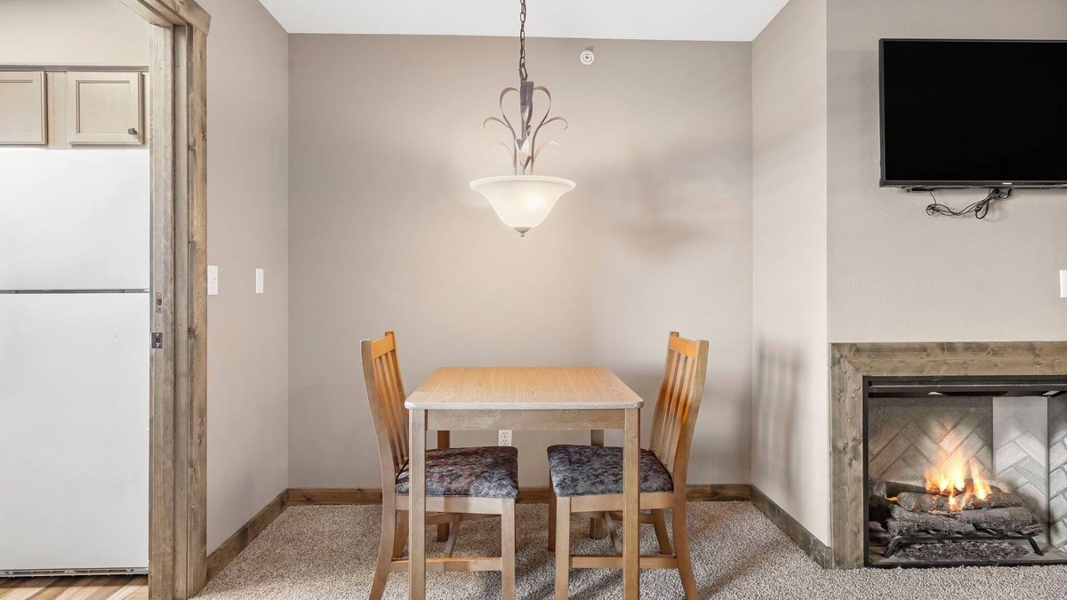Indian Point Condo | Penthouse Condo + Suite, Gorgeous View of the Lake