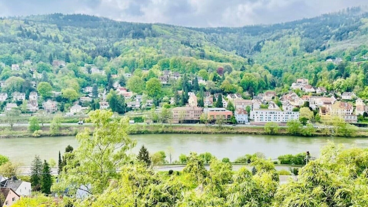 Schlierbach Apartment | Penthouse Overlooking the Neckar