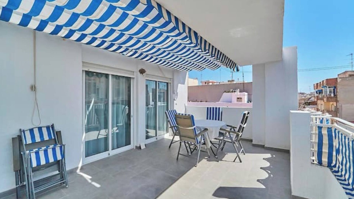 Campoamor Apartment | Penthouse with BBQ and terrace 23 m2 | king size bed