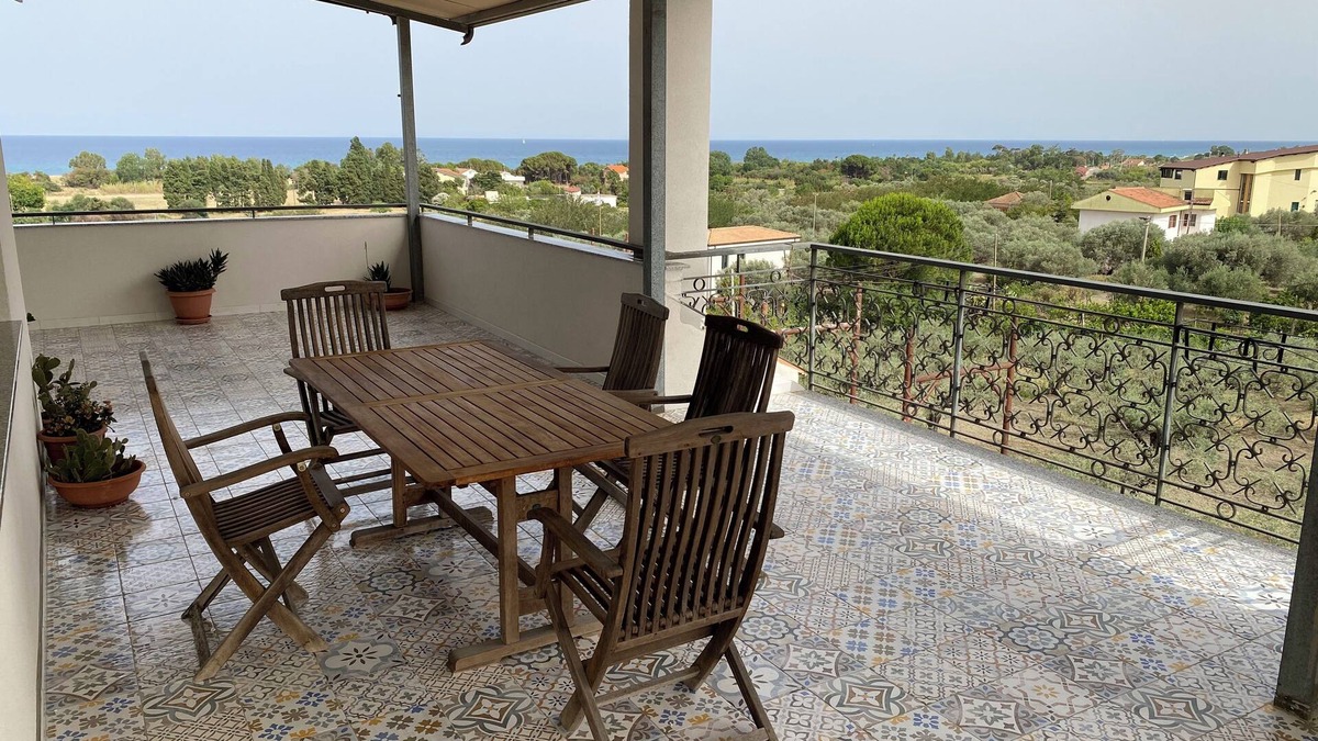 Badolato Marina Apartment | Penthouse with Panoramic Veranda immersed in Nature, a stone's throw from the Ionian Sea