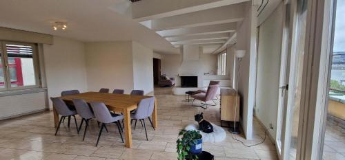 Center Apartment | Penthouse with jacuzzi, sauna and rooftop