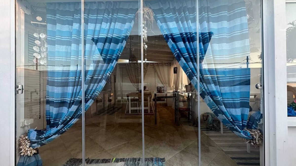 Torre Lapillo Bed & Breakfast | Penthouse with sea view 3 beds with equipped terrace, kitchenette