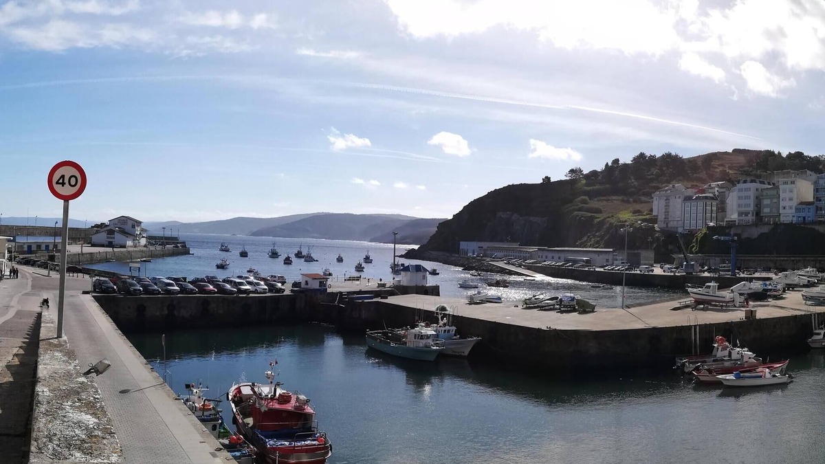 Malpica de Bergantinos Apartment | PENTHOUSE WITH TERRACE ON THE BEACH
