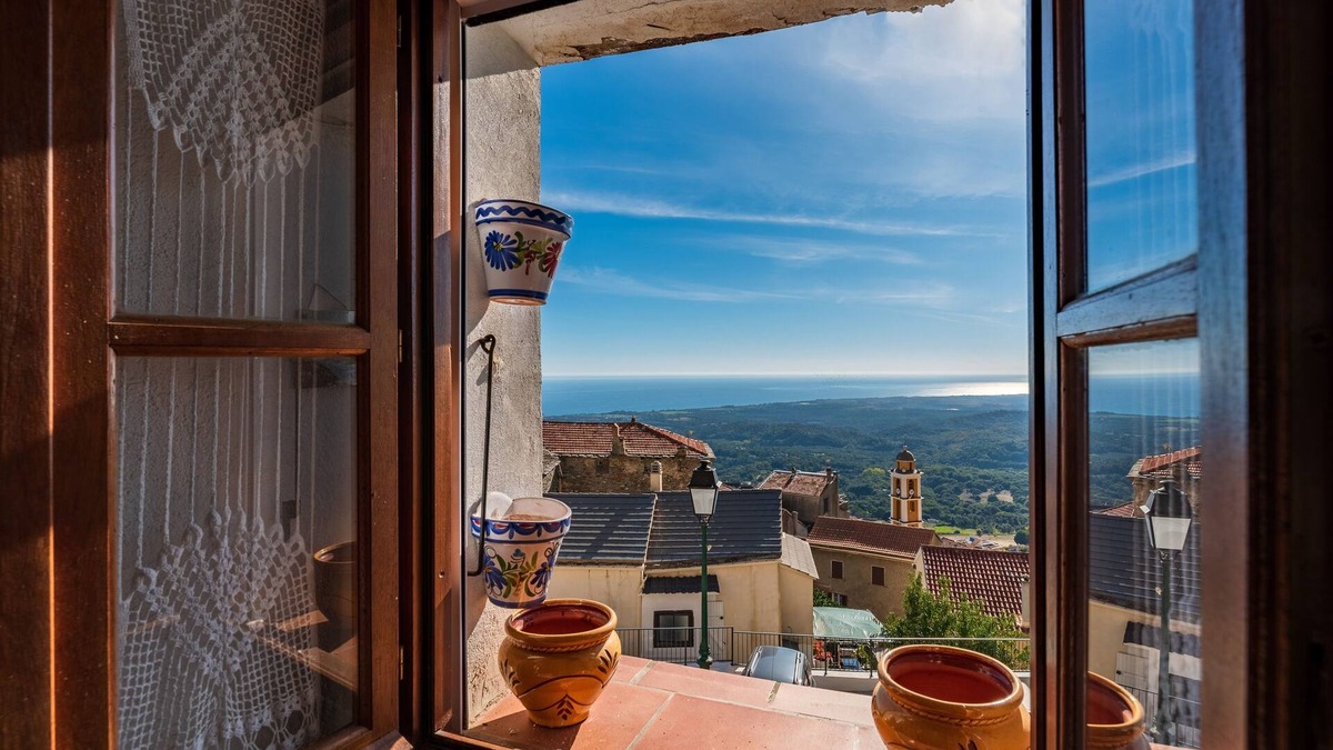 Cervione Apartment | Pentone - One Bedroom Apartment, Sleeps 4