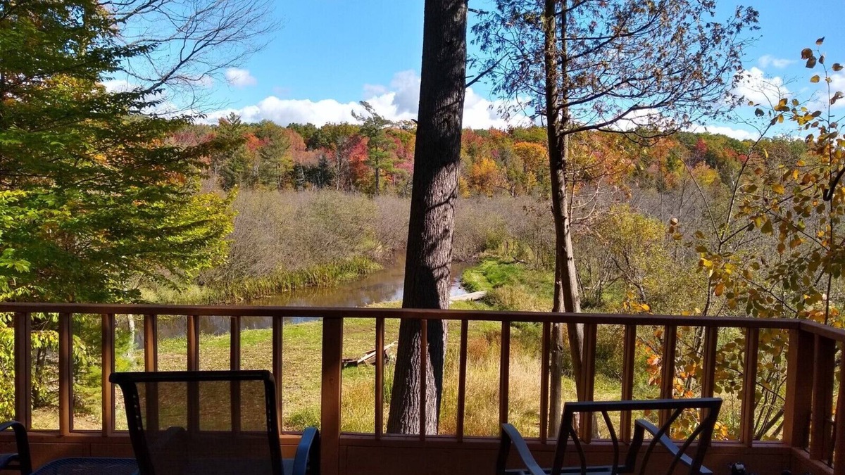 Pentwater House | Pentwater River Frontage Overlooking 100s of Wooded Acres