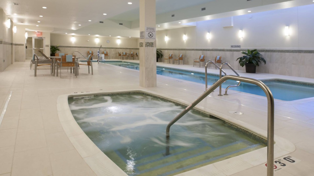 Peoria Hotel | Peoria Marriott Pere Marquette