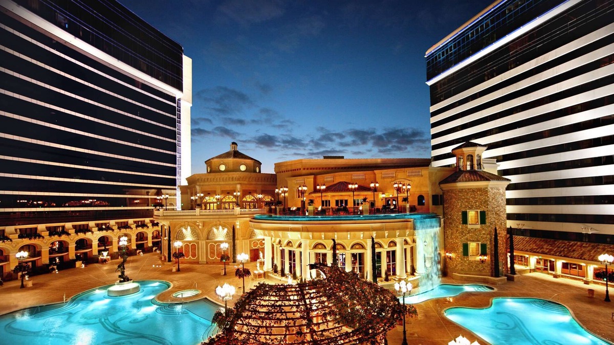 Reno/Tahoe Airport Hotel | Peppermill Resort Spa Casino