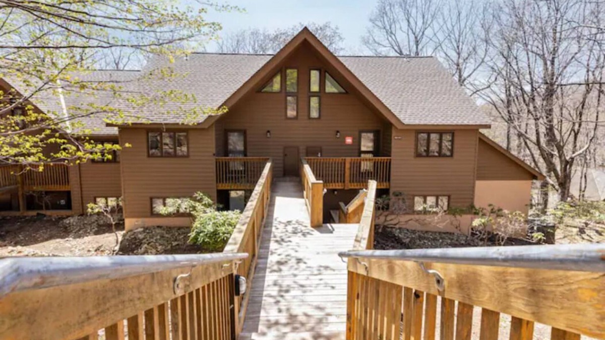 Wintergreen Condo | Pepper’s Mountain Pad, nestled in the Blue Ridge Mountains at Wintergreen Resort