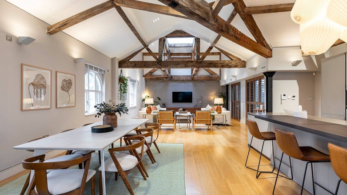 South Bank House | Pepys House: A Modern Touch of History