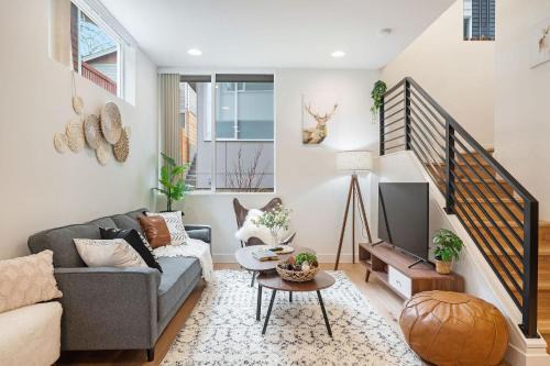 North Queen Anne House | Perch - The Ashworth 69