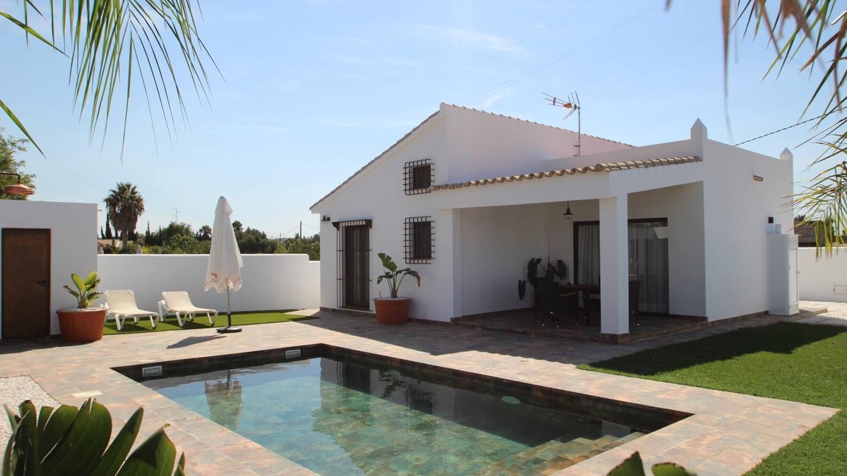 Conil de la Frontera House | Perfect and modern Holiday Home with Pool, Internet - Casa El Guillargon -