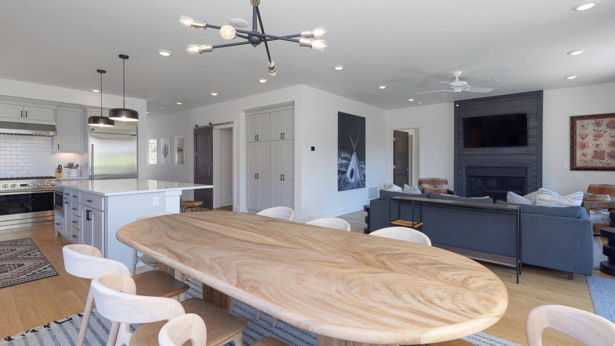 Big Sky House | Perfect Big Sky Retreat - In the Heart of the Meadow - Sleeps 16+