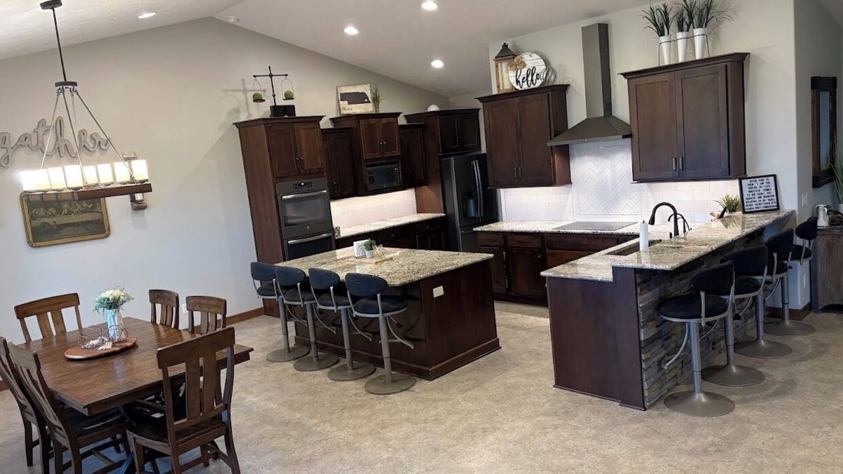 Wahoo House | Perfect College World Series Basecamp 45min, 4 bedroom home, 3 acres near, Wahoo