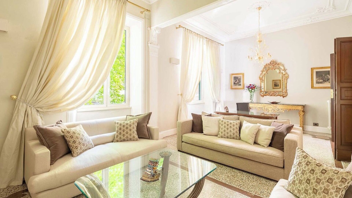 Prati Apartment | Perfect Elegant Living All Amenities Finest Quality Furnishings a/c Washer Wifi