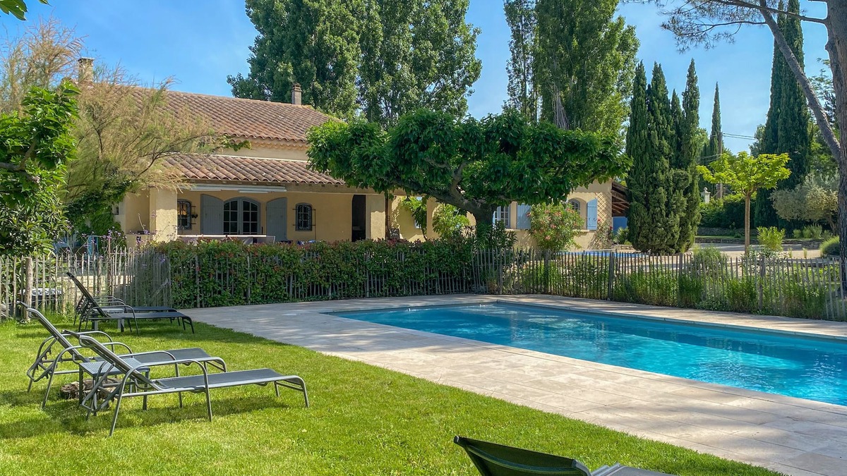 Lagnes Villa | Perfect families, Fenced heated pool, Huge garden, 15 p.