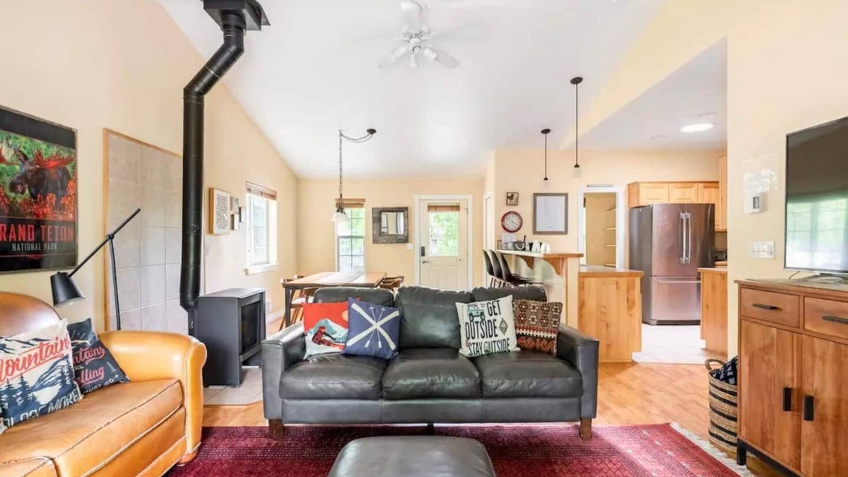 Creekside Meadows House | Perfect Family Home in Driggs 15 minutes to Grand Targhee - Hot Tub