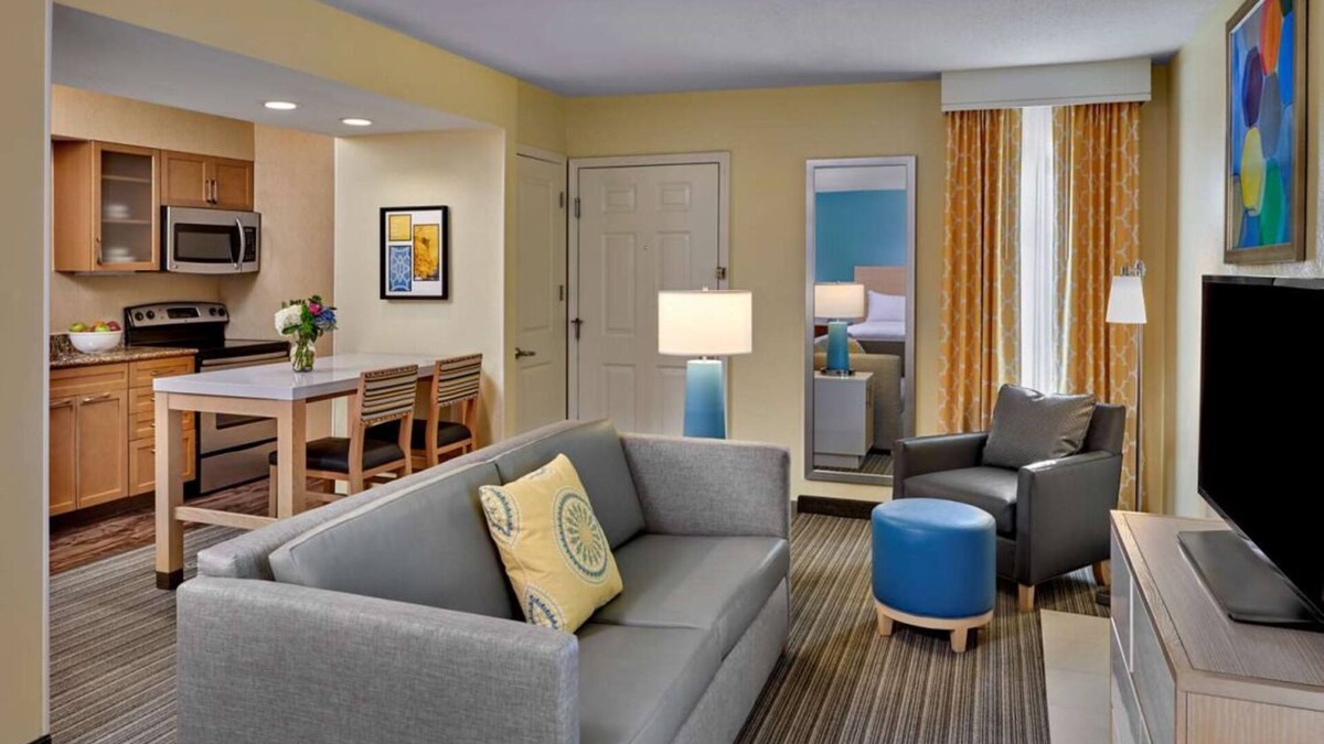 Blue Ash Hotel | Perfect Family Retreat, Pet-Friendly, Near Cincinnati Attractions!