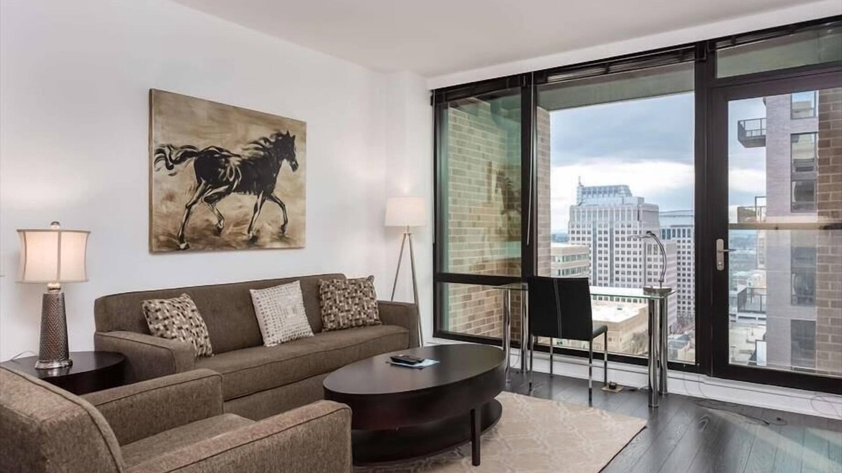 Reston Apartment | Perfect for Commuters | Heart of Reston | Town Center