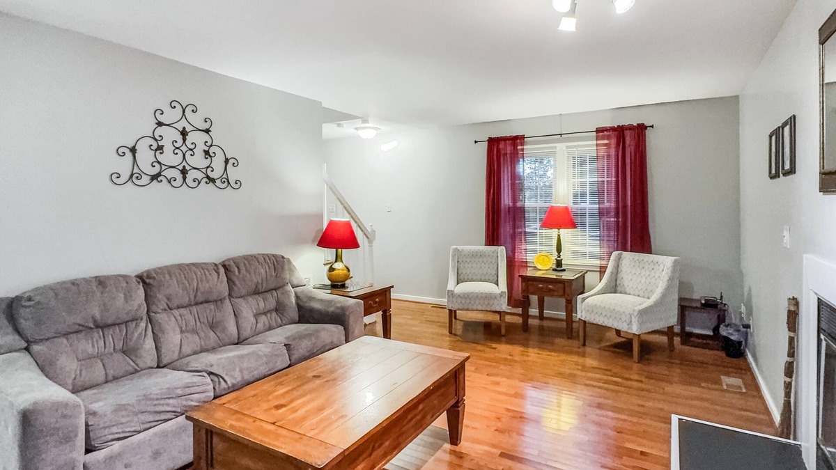 Innsbrook House | Perfect for Extended Stays! Pet Friendly!