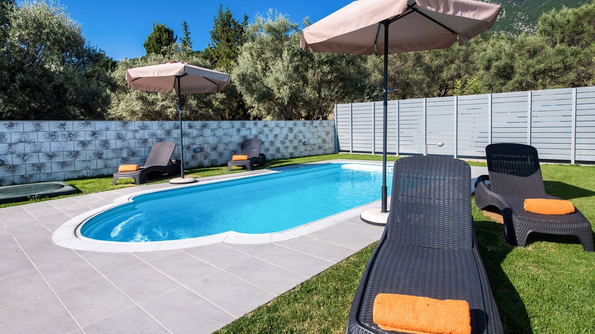 Nidri Villa | PERFECT FOR FAMILIES WITH PRIVATE POOL AND SEA VIEWS, CLOSE TO NIDRI TOWN