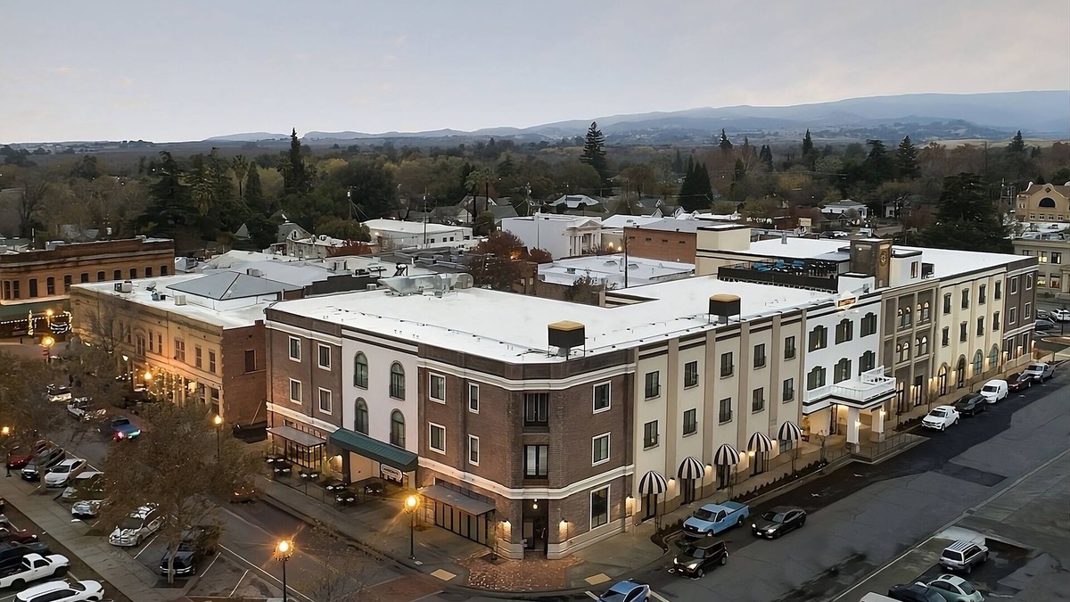 Winters Hotel | Perfect for Family Vacation! 2 Relaxing Accommodation Close to Putah Creek Cafe!