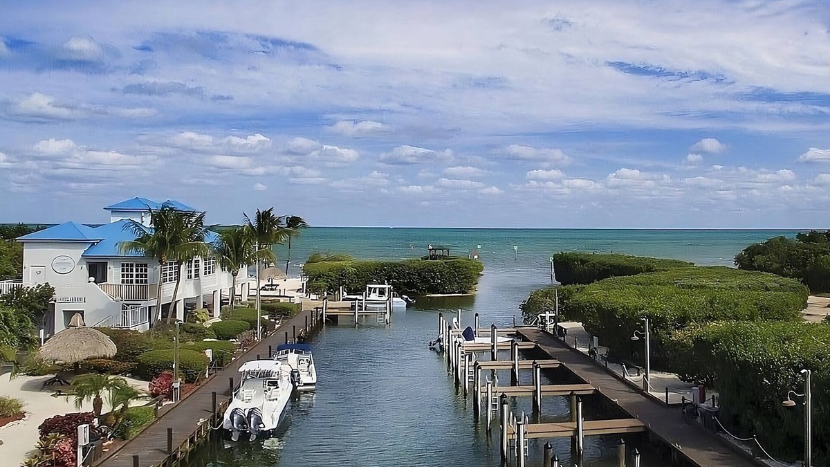 Tavernier Apartment | Perfect for Groups! 2 Units with Ocean View, Full Kitchens, Outdoor Pool!