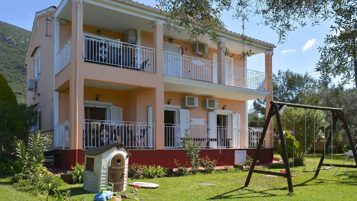 Agios Matthaios Apartment | Perfect for peace seekers! Holiday home close to the beach | Prassoudi, Corfu