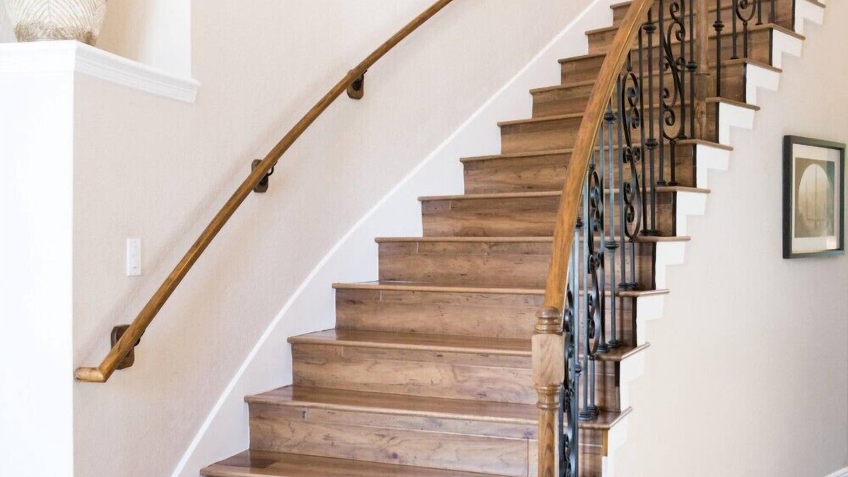 West Oak Hill House | Perfect getaway. Hot tub, out door kitchen and Gourmet kitchen for all your need