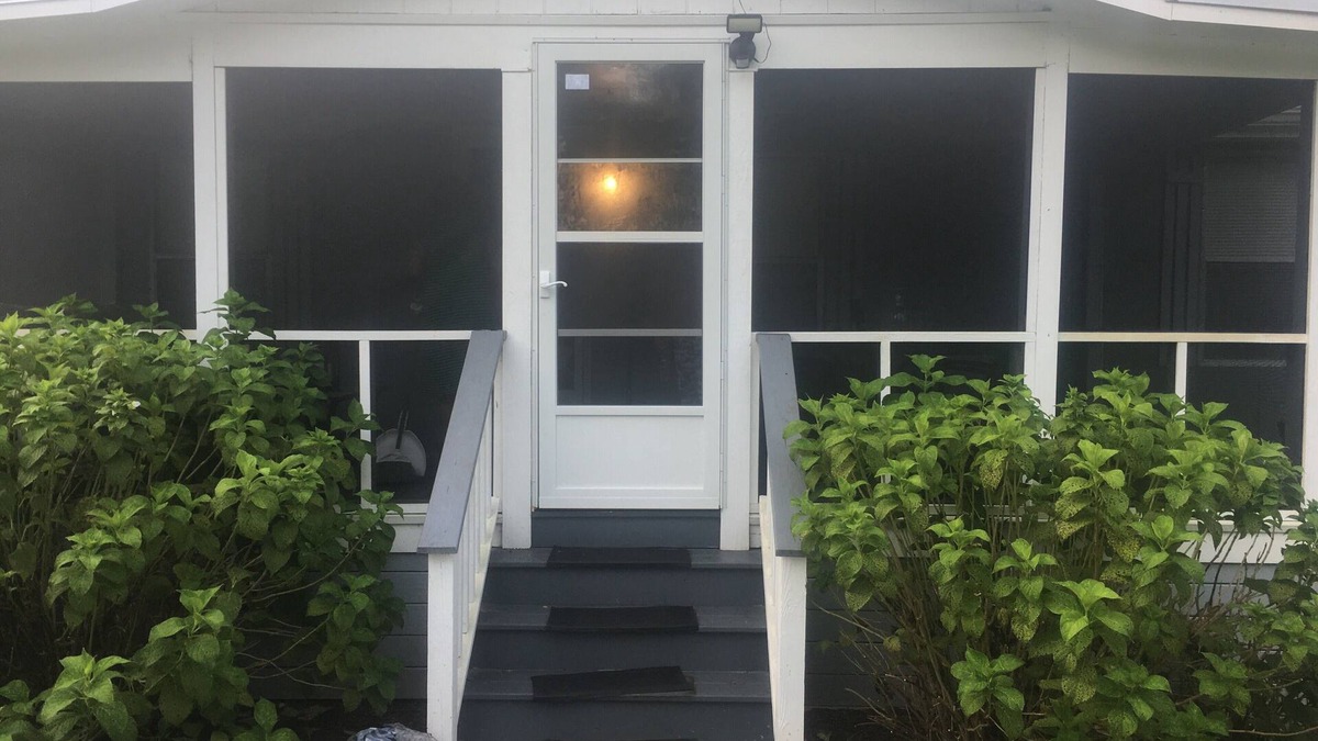 Dale House | Perfect getaway. Visit Charleston, Jones Island, Beaufort and nearby beaches.