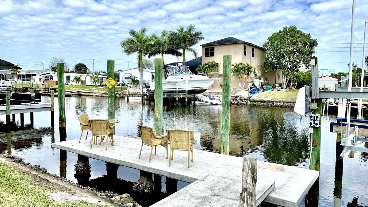 Punta Gorda House | Perfect getaway-waterfront- private Dock-Pet available