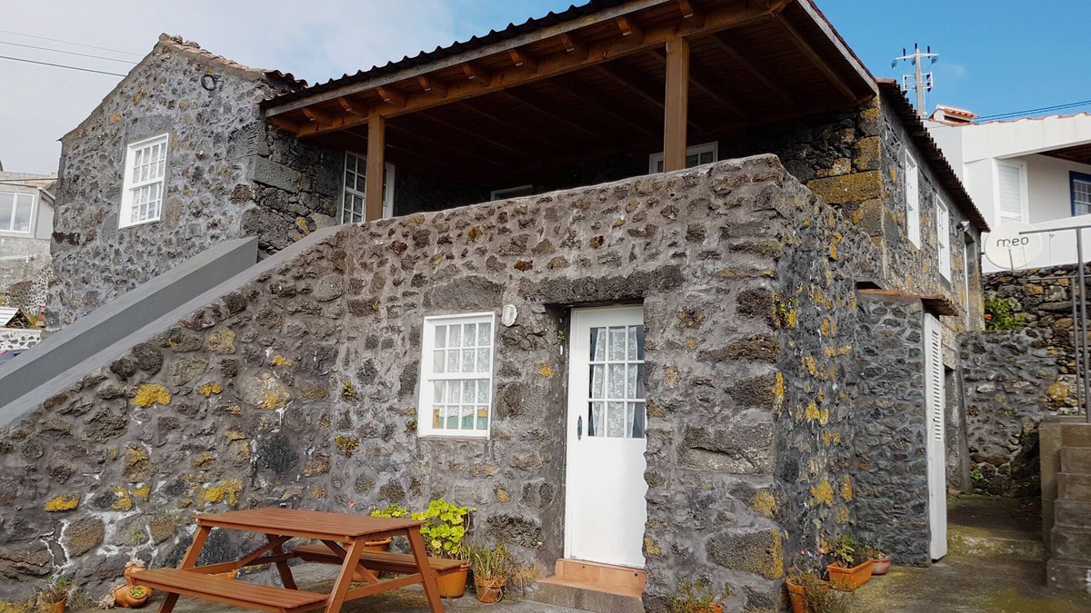 Calheta de Nesquim Ski Chalet | Perfect hollidays in the Azores, at Pico Island. Simpaty, Tradition and Serenity