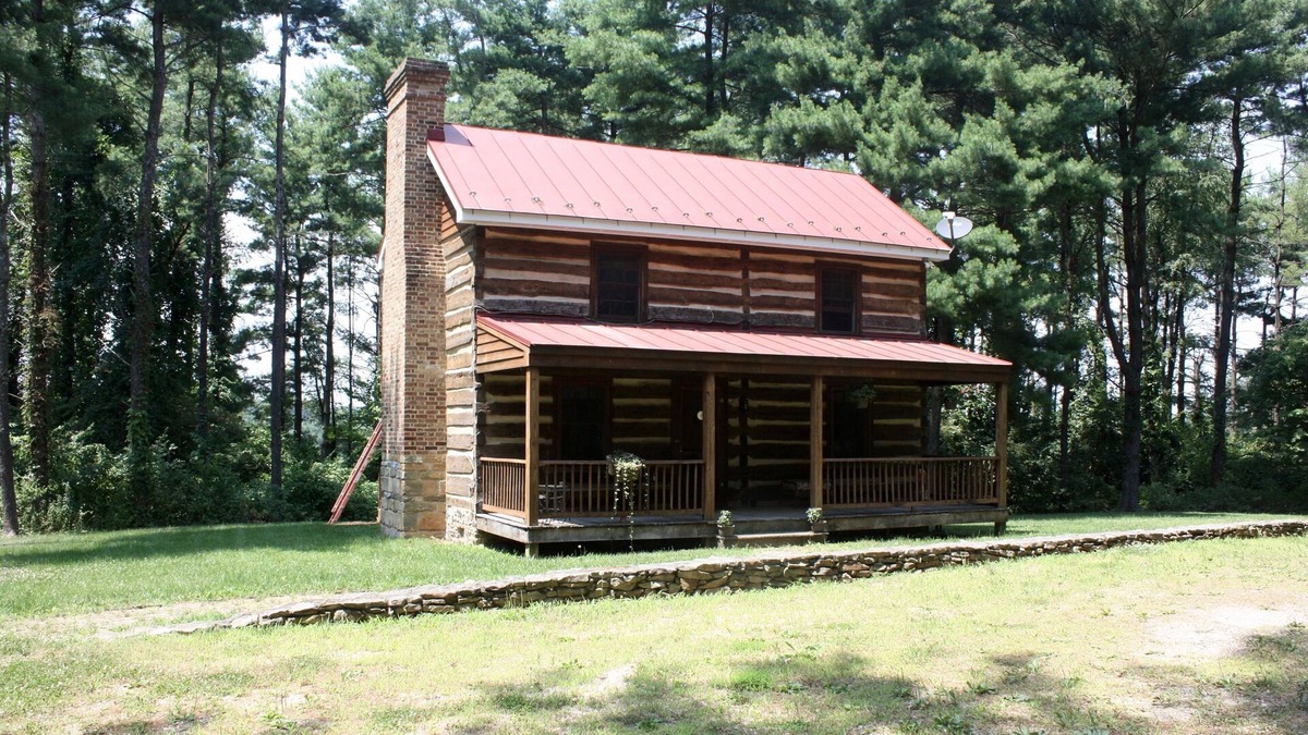 Millwood Cabin | Perfect Hunt Box in Clarke Co. Minutes to Upperville and Middleburg.