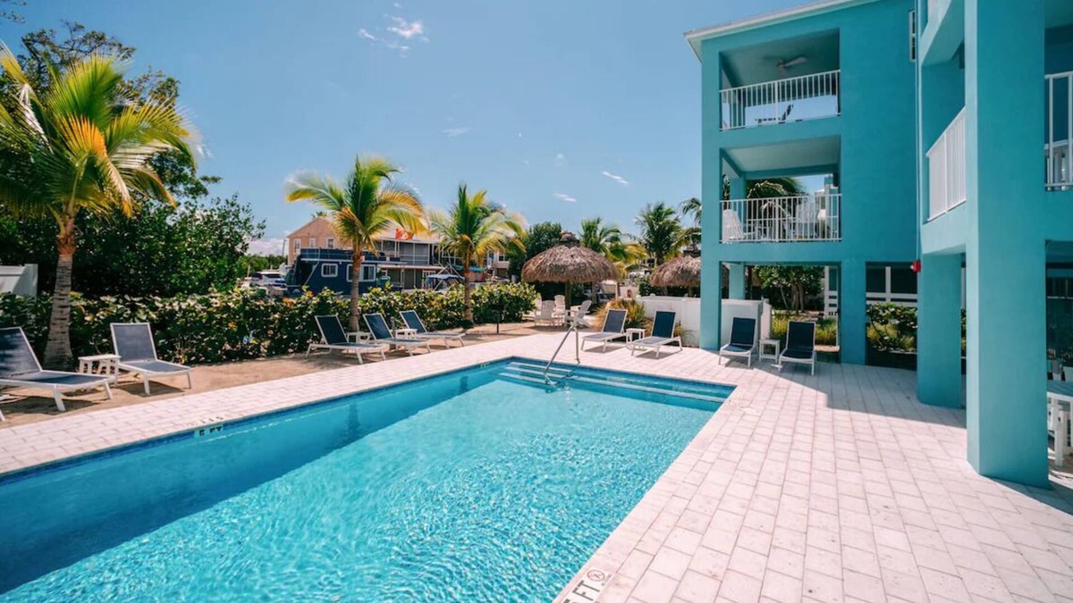 Islamorada Hotel | Perfect Island Getaway! 2 Studio w/Kitchen & Resort amenities - Onsite Parking!