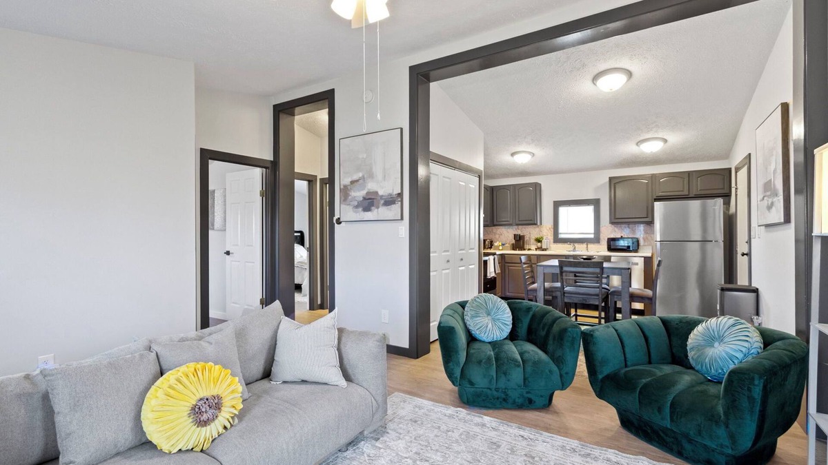 Westfield House | Perfect Large Group Getaway Near Grand Park, Ruoff Music Center