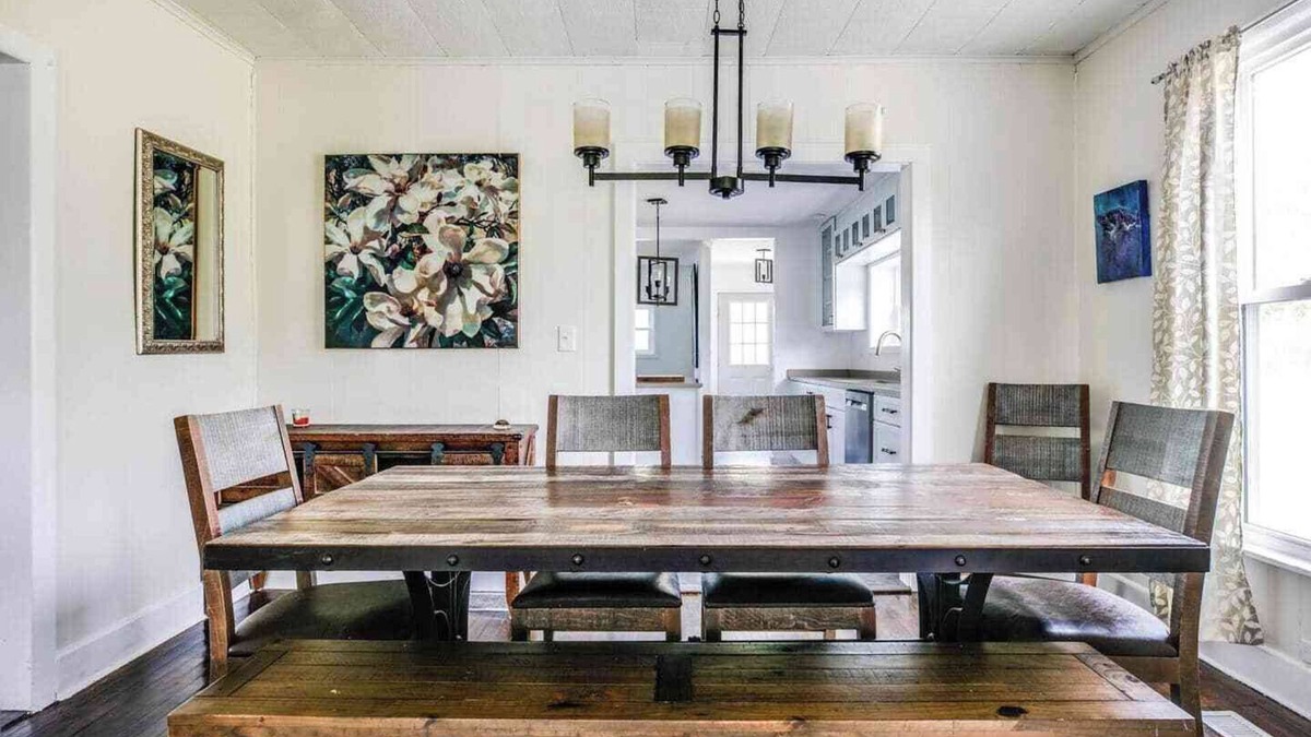 Hector House | Perfect location for exploring Seneca Lake!