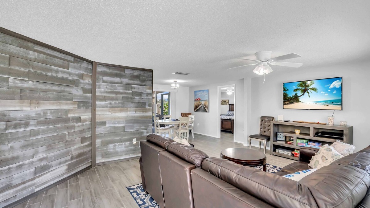 Laurel House | Perfect location. Updated & loaded with all you need!