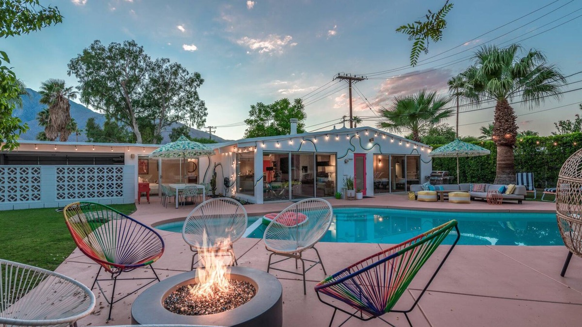 Racquet Club Estates House | Perfect Mid Century Palm Springs Weekend