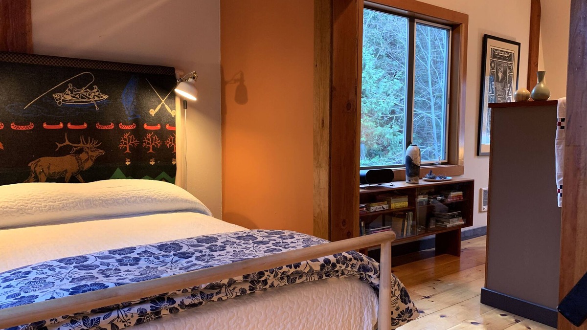 Parkdale Cottage | Perfect Mountain Getaway on East Fork of the Hood River
