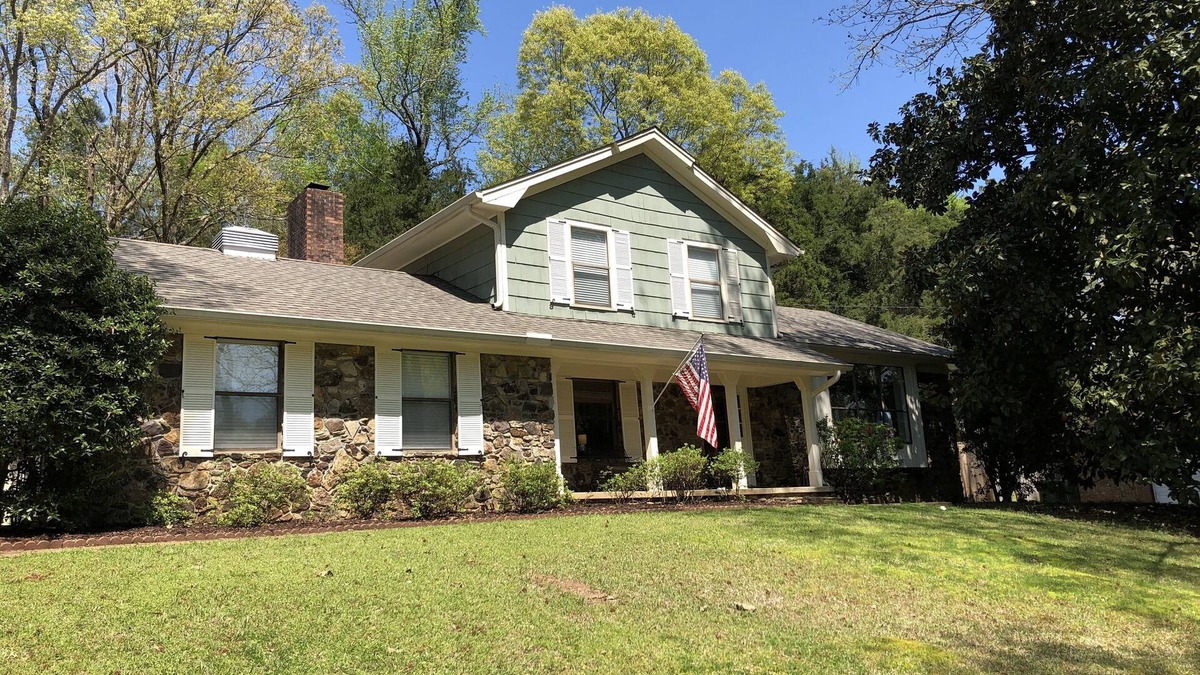 Oxford House | Perfect Ole Miss Game Day Getaway - 6BR/3.5BA Home with Pool