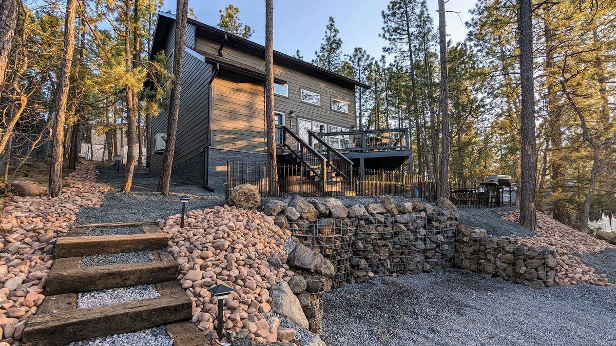 Pinetop Cabin | Perfect Pair: 2 New Homes, Large Groups, Across the Street from Each Other