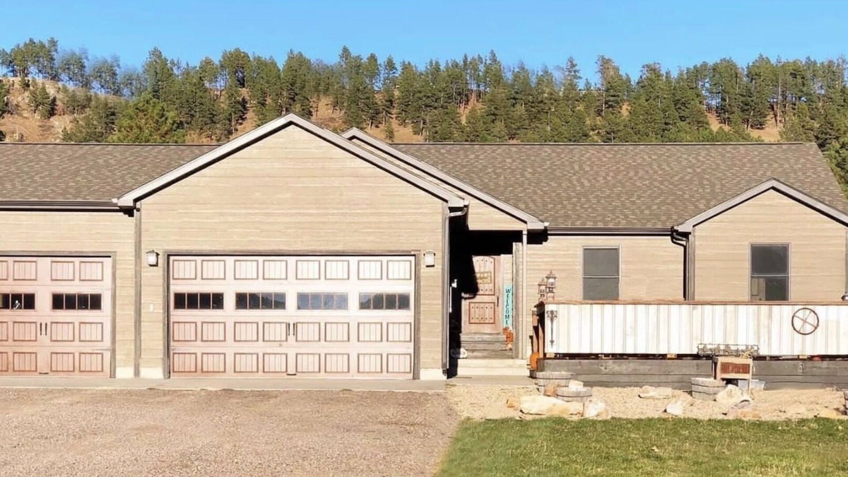 Sturgis House | Perfect Rally Rental