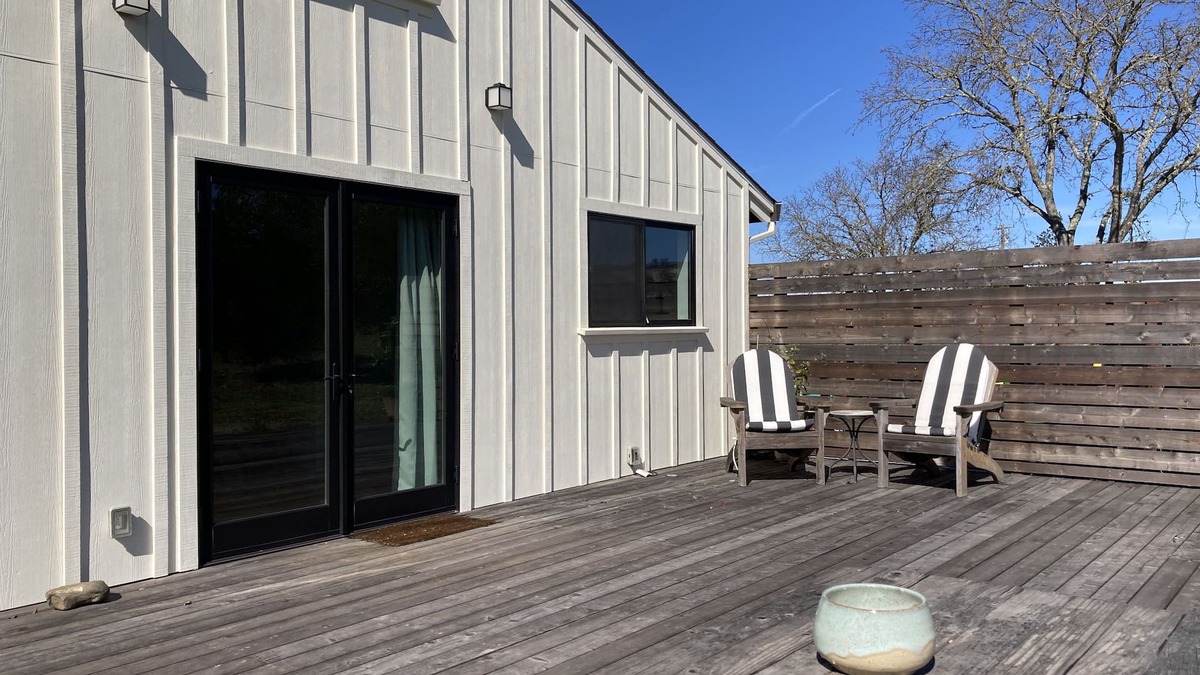Windsor Apartment | Perfect romantic getaway for two! Private retreat in the countryside.