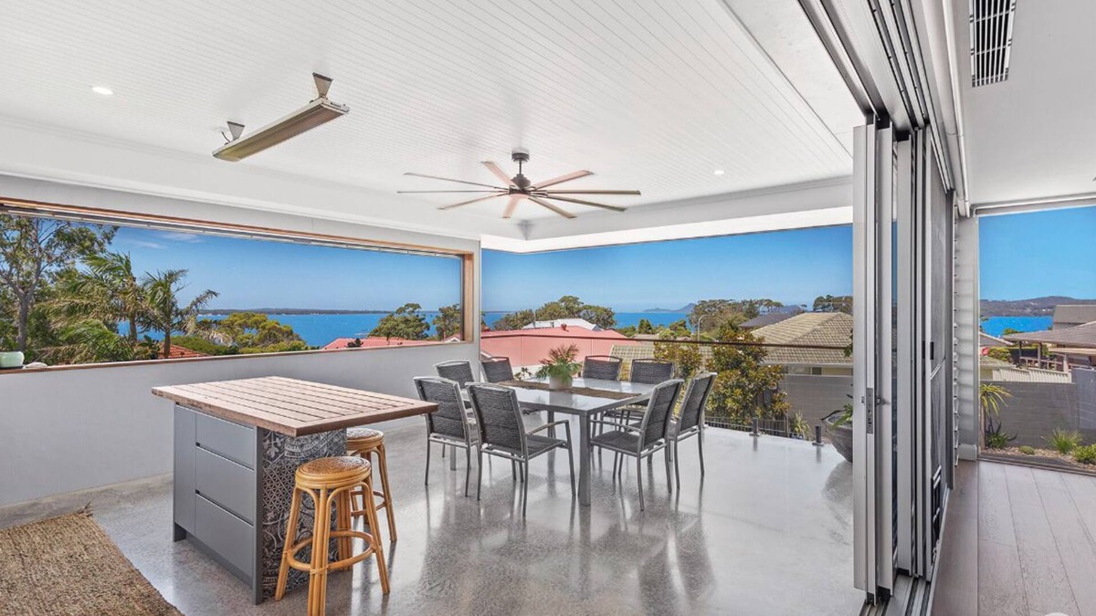 Soldiers Point House | Perfect Sea Side Family Home